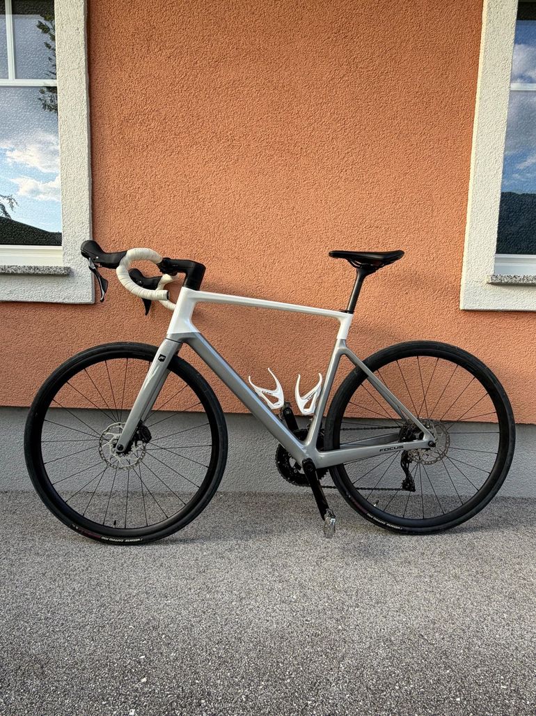 Used Focus PARALANE 8.7 2024 2024 Road & Gravel, White — image 1 of 11