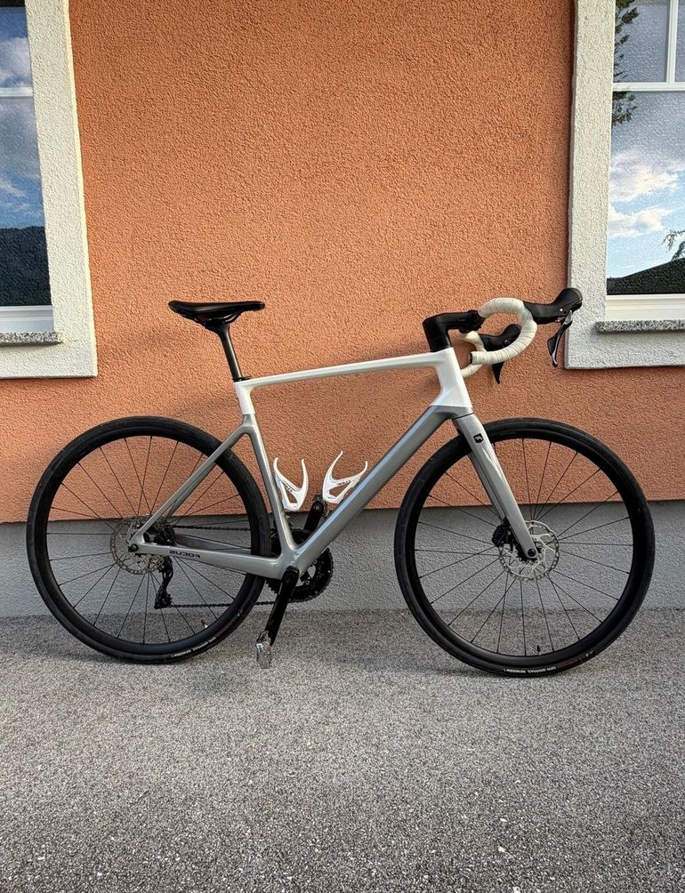 Used Focus PARALANE 8.7 2024 2024 Road & Gravel, White — image 2 of 11