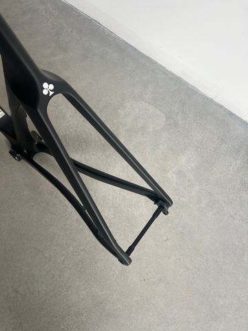 Gebrauchtes Colnago Y1RS Disc - SDM5 Frameset 2026 Road & Gravel, Schwarz — Bild 4 von 4