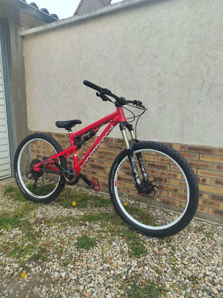 Used Commencal Commencal Absolut Sx 2011 Mountainbike, Red — image 1 of 8