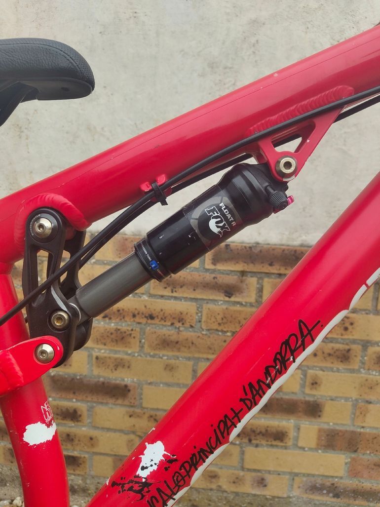 Used Commencal Commencal Absolut Sx 2011 Mountainbike, Red — image 4 of 8
