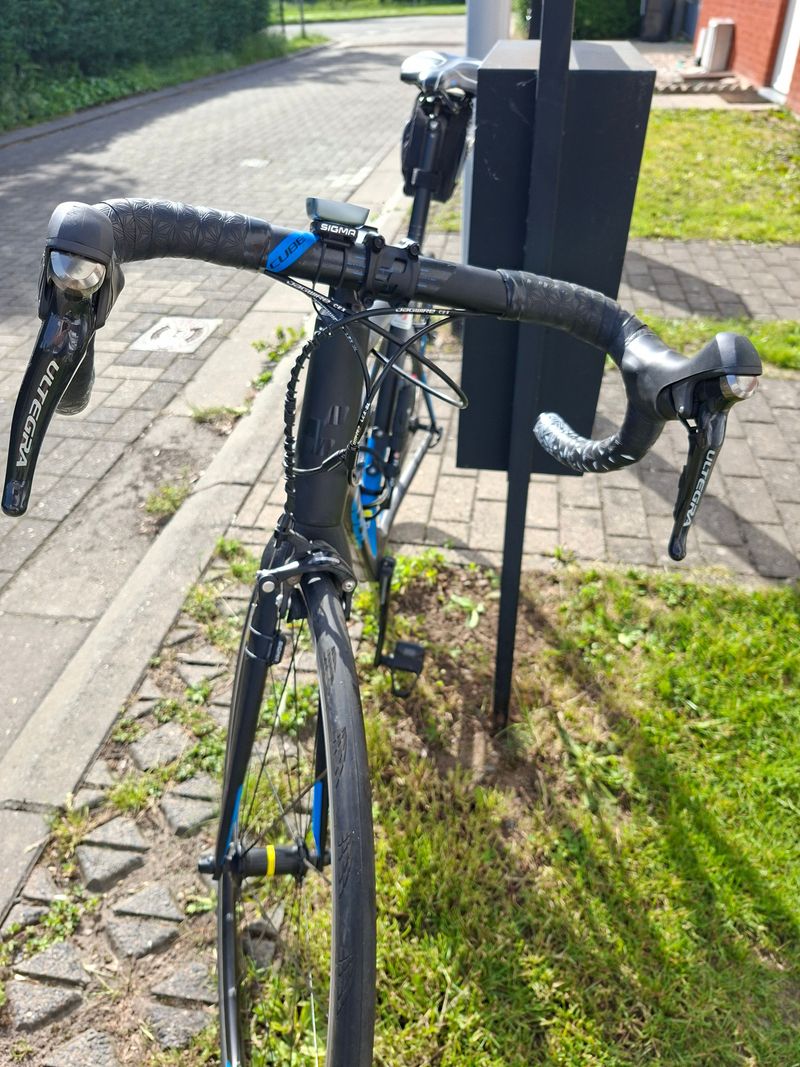Gebrauchtes CUBE ATTAIN GTC Pro 2018 2018 Road & Gravel, Blau — Bild 5 von 8