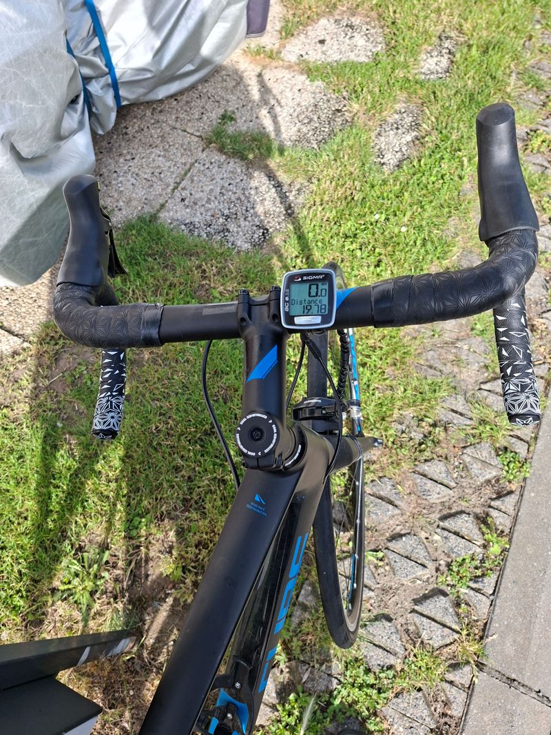 Gebrauchtes CUBE ATTAIN GTC Pro 2018 2018 Road & Gravel, Blau — Bild 2 von 8