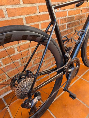 Used Wilier 0 SLR - SHIMANO ULTEGRA Di2 R8170 2024 2024 Road & Gravel, Negro — image 3 of 8
