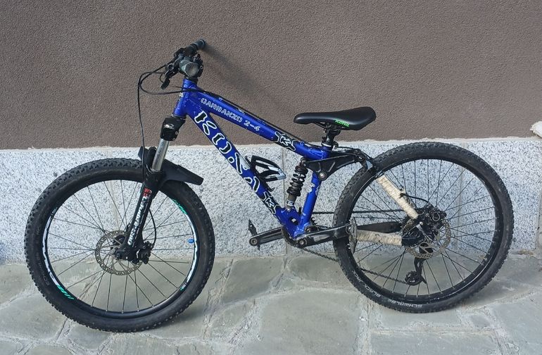 Used Kona Stinky Shimano Alivio 2009 Mountainbike, Blue — image 2 of 3