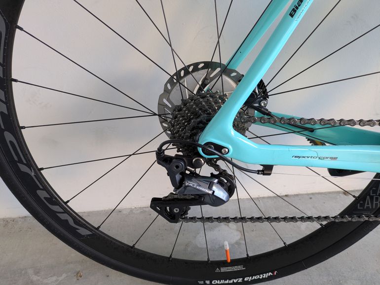 Used Bianchi Oltre XR3 Disc Ultegra 2020 2020 Road & Gravel, Schwarz — image 4 of 7