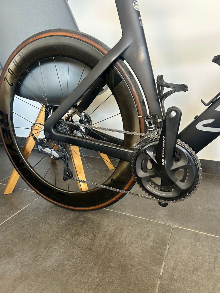 Used Canyon Aeroad CF SL 8 Disc 2022 2022 Road & Gravel, Light Gray — image 5 of 9