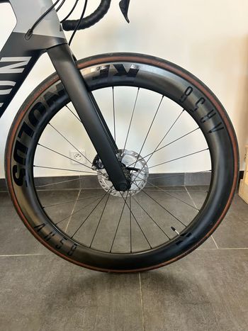Used Canyon Aeroad CF SL 8 Disc 2022 2022 Road & Gravel, Light Gray — image 4 of 9