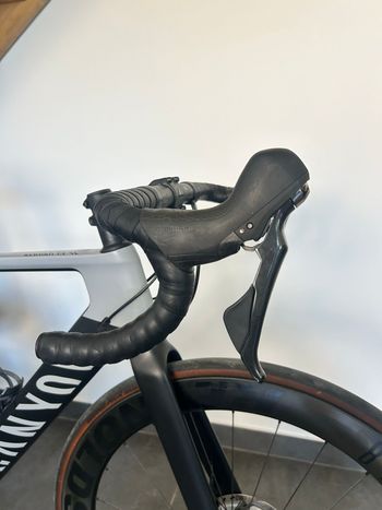 Used Canyon Aeroad CF SL 8 Disc 2022 2022 Road & Gravel, Light Gray — image 3 of 9