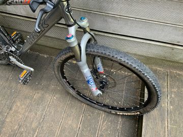 Gebrauchtes Trek 8500 2005 2005 Mountainbike, Hellgrau — Bild 2 von 5