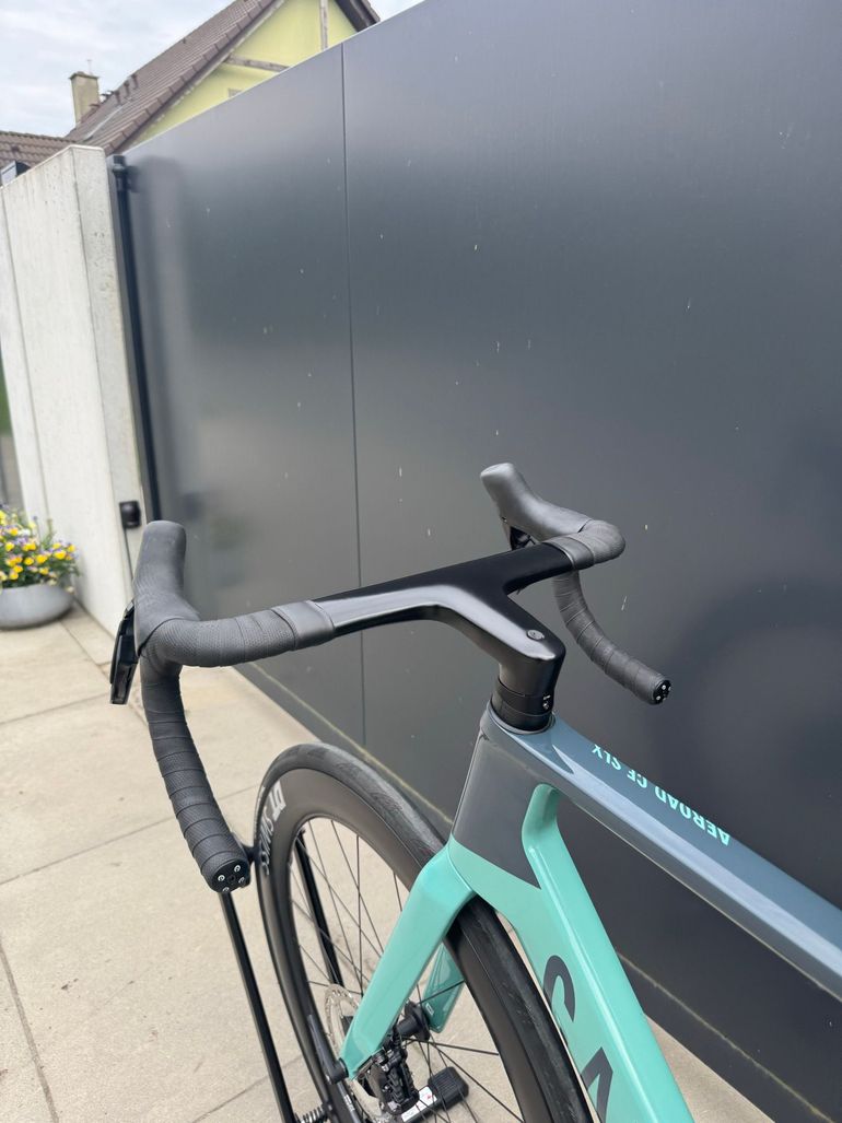Used Canyon Aeroad CF SLX 8 Di2 2023 2023 Road & Gravel, Green — image 18 of 19