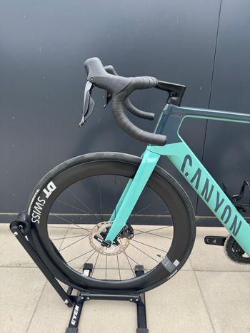 Used Canyon Aeroad CF SLX 8 Di2 2023 2023 Road & Gravel, Green — image 14 of 19
