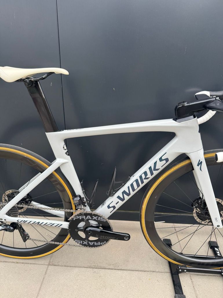Used Specialized S-Works Venge Disc - SRAM Red eTap AXS 2020 2020 Road & Gravel, White — image 5 of 11