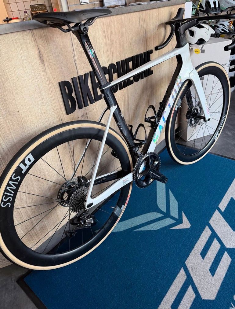 Used Factor Ostro Shimano Dura Ace Di2 2026 Road & Gravel, White — image 2 of 3