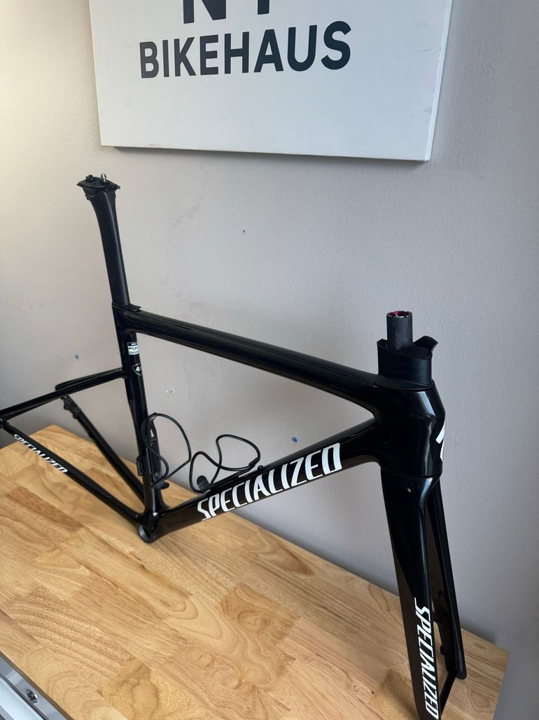 Used Specialized Tarmac SL8 Frameset - FACT 10r Carbon 2024 Frameset 2024 Road & Gravel, Black — image 2 of 15