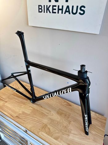 Used Specialized Tarmac SL8 Frameset - FACT 10r Carbon 2024 Frameset 2024 Road & Gravel, Black — image 9 of 16