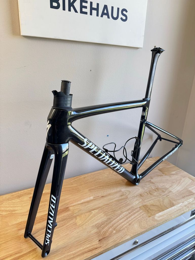 Used Specialized Tarmac SL8 Frameset - FACT 10r Carbon 2024 Frameset 2024 Road & Gravel, Black — image 14 of 15