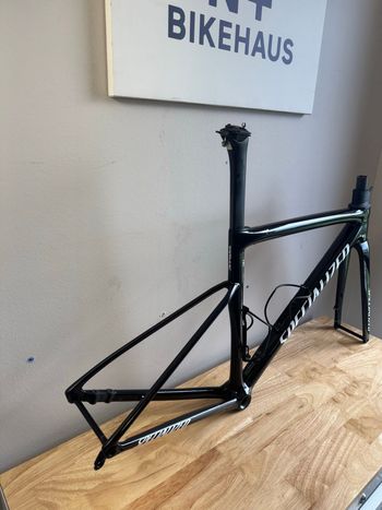 Used Specialized Tarmac SL8 Frameset - FACT 10r Carbon 2024 Frameset 2024 Road & Gravel, Black — image 4 of 15