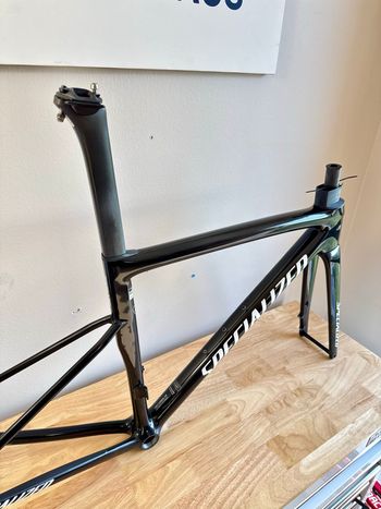 Used Specialized Tarmac SL8 Frameset - FACT 10r Carbon 2024 Frameset 2024 Road & Gravel, Black — image 8 of 16