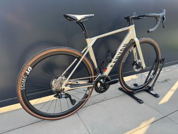 Used Canyon Endurace CF SLX 7 Di2 AR46 2025 2025 Road & Gravel, Light Gray — image 2 of 20