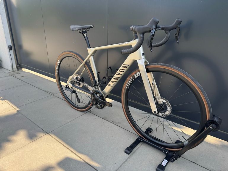 Used Canyon Endurace CF SLX 7 Di2 AR46 2025 2025 Road & Gravel, Light Gray — image 3 of 20