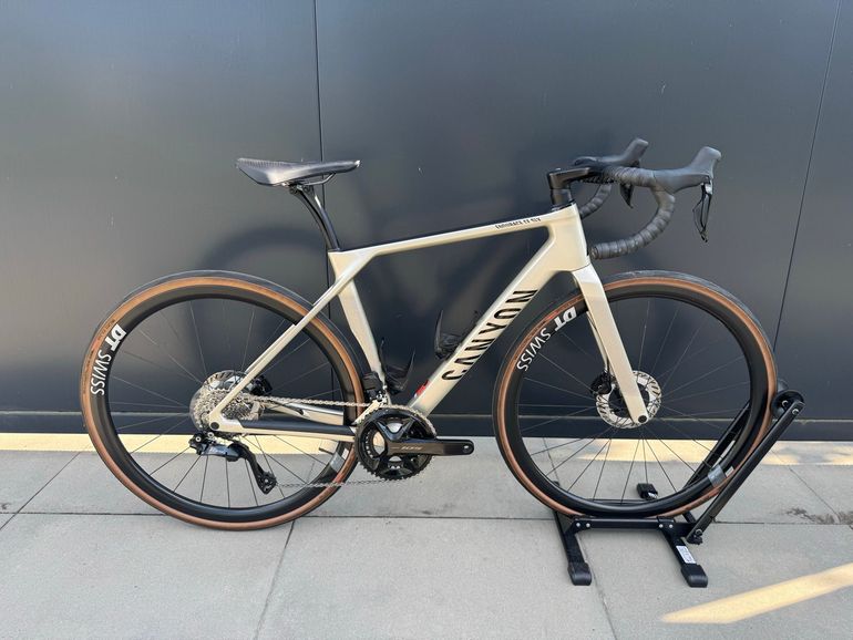 Used Canyon Endurace CF SLX 7 Di2 AR46 2025 2025 Road & Gravel, Light Gray — image 1 of 20
