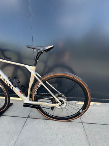 Used Canyon Endurace CF SLX 7 Di2 AR46 2025 2025 Road & Gravel, Light Gray — image 13 of 20