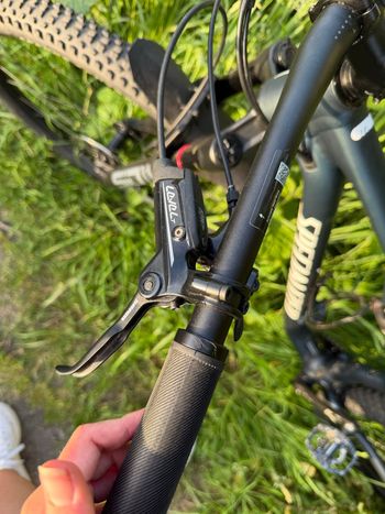 Used Specialized Chisel Comp 2025 2025 Mountainbike, Black, 29 — image 8 of 14