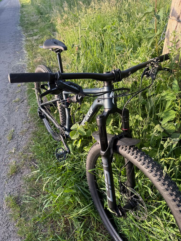 Used Specialized Chisel Comp 2025 2025 Mountainbike, Black, 29 — image 11 of 14