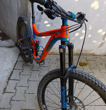 Used Giant Reign 27.5 1 2016 2016 Mountainbike, Orange — image 7 of 9