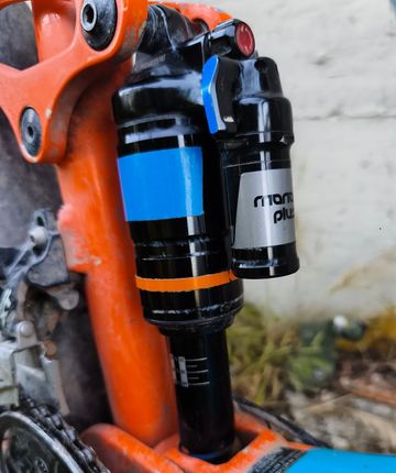 Used Giant Reign 27.5 1 2016 2016 Mountainbike, Orange — image 5 of 9