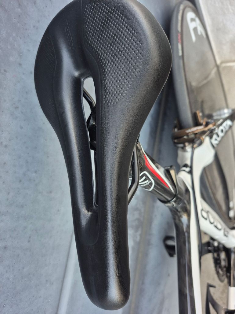 Used Kuoata Kuoata Custom Shimano Dura Ace 2012 Road & Gravel, Schwarz — image 8 of 11