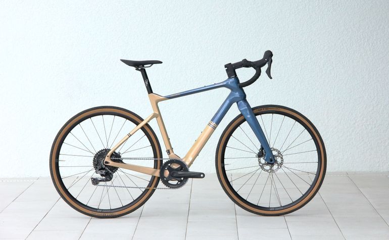 Used Bianchi Arcadex GRX 600 2023 2023 Road & Gravel, Blue — image 1 of 44