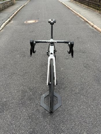 Used Canyon Ultimate CF SL 7 eTap 2023 2023 Road & Gravel — image 4 of 7
