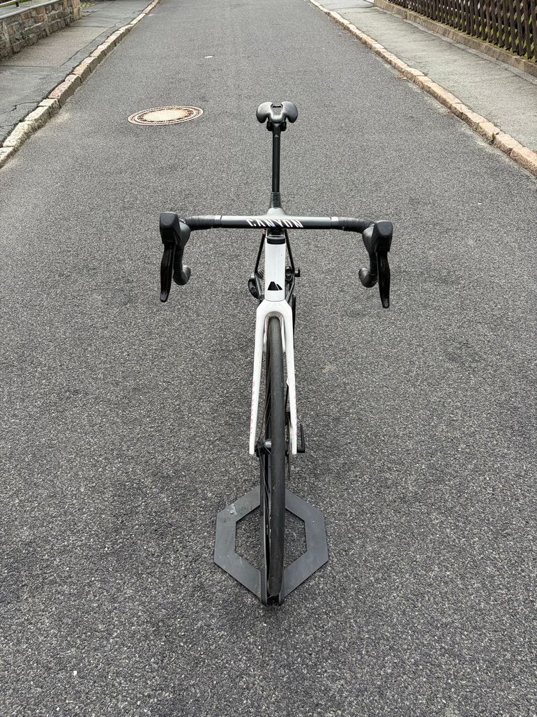 Used Canyon Ultimate CF SL 7 eTap 2023 2023 Road & Gravel — image 4 of 7