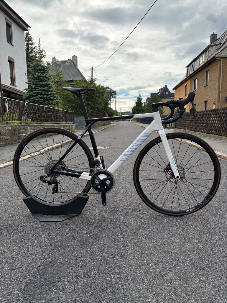 Used Canyon Ultimate CF SL 7 eTap 2023 2023 Road & Gravel — image 1 of 7
