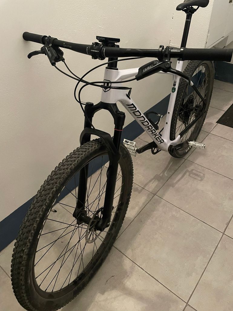 Used Mondraker CHRONO CARBON 2022 2022 Mountainbike, White, 29 — image 2 of 4