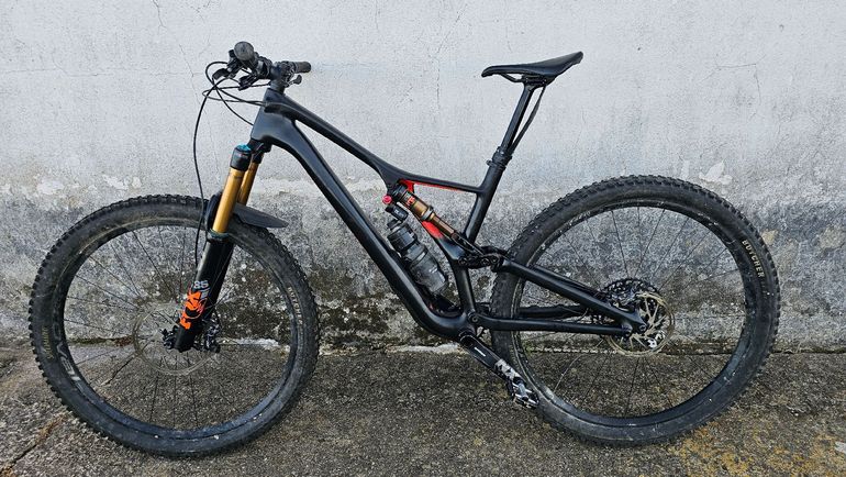 Used Specialized Men's Stumpjumper Comp Carbon 29 2018 2018 Mountainbike, Black — image 2 of 7
