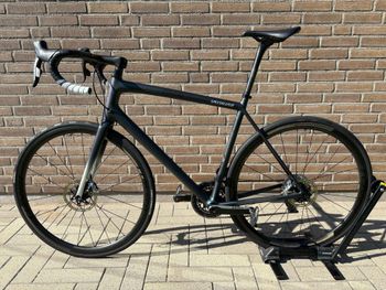 Used Specialized Aethos SRAM Red eTap AXS 2025 Road & Gravel, Green — image 2 of 6