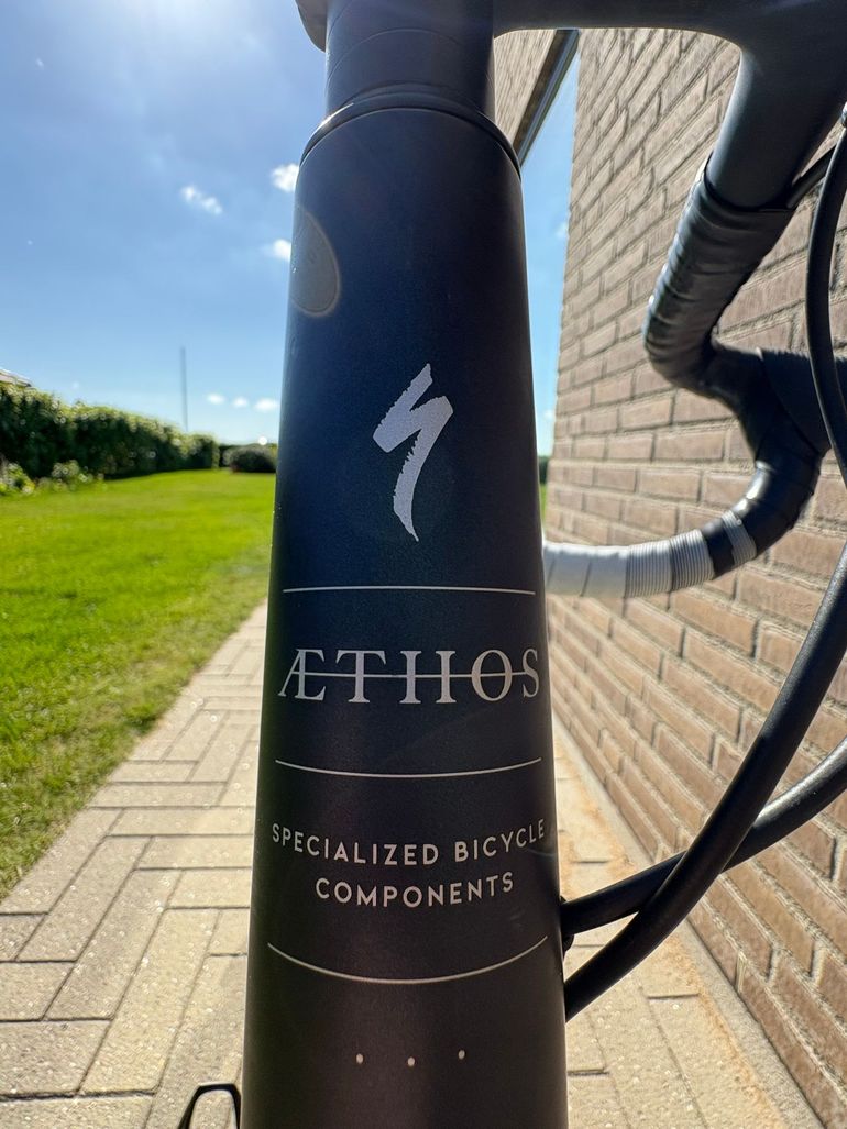 Used Specialized Aethos SRAM Red eTap AXS 2025 Road & Gravel, Green — image 6 of 6