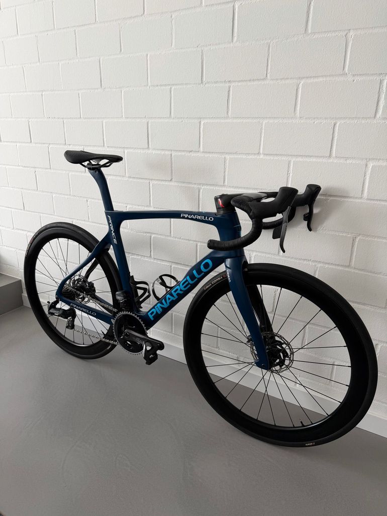 Used Pinarello Prince Disk Force AXS Bike 2021 2021 Road & Gravel, Blau — image 2 of 4