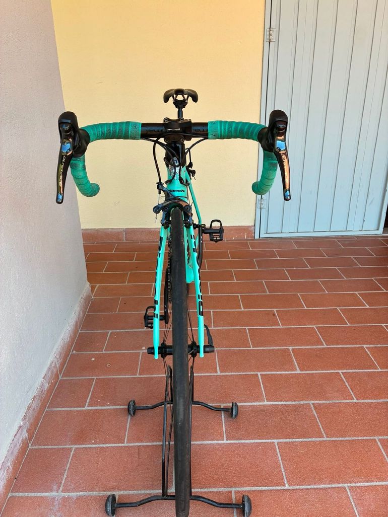 Used Bianchi Oltre XR.4 Dura Ace 2017 2017 Road & Gravel, Green — image 6 of 6