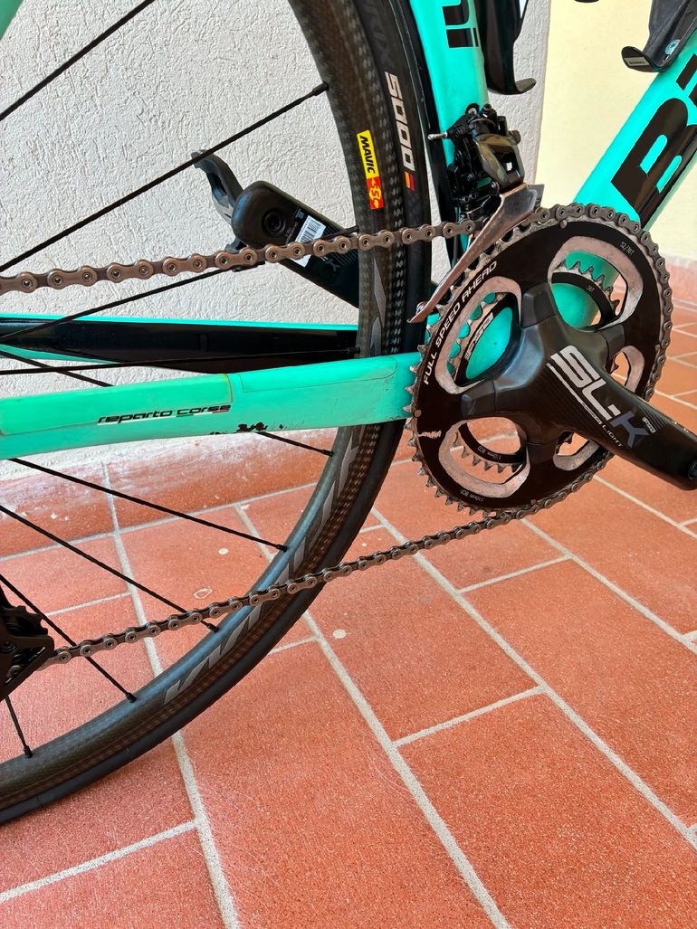 Used Bianchi Oltre XR.4 Dura Ace 2017 2017 Road & Gravel, Green — image 4 of 6