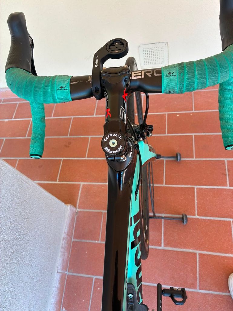 Used Bianchi Oltre XR.4 Dura Ace 2017 2017 Road & Gravel, Green — image 5 of 6