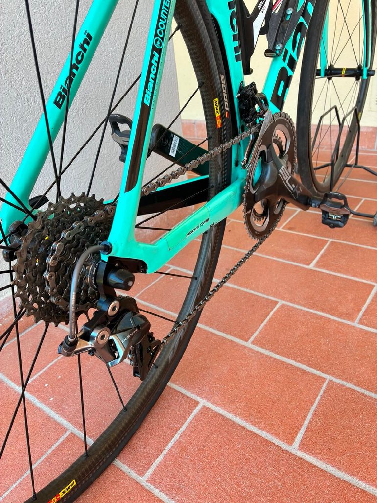 Used Bianchi Oltre XR.4 Dura Ace 2017 2017 Road & Gravel, Green — image 3 of 6