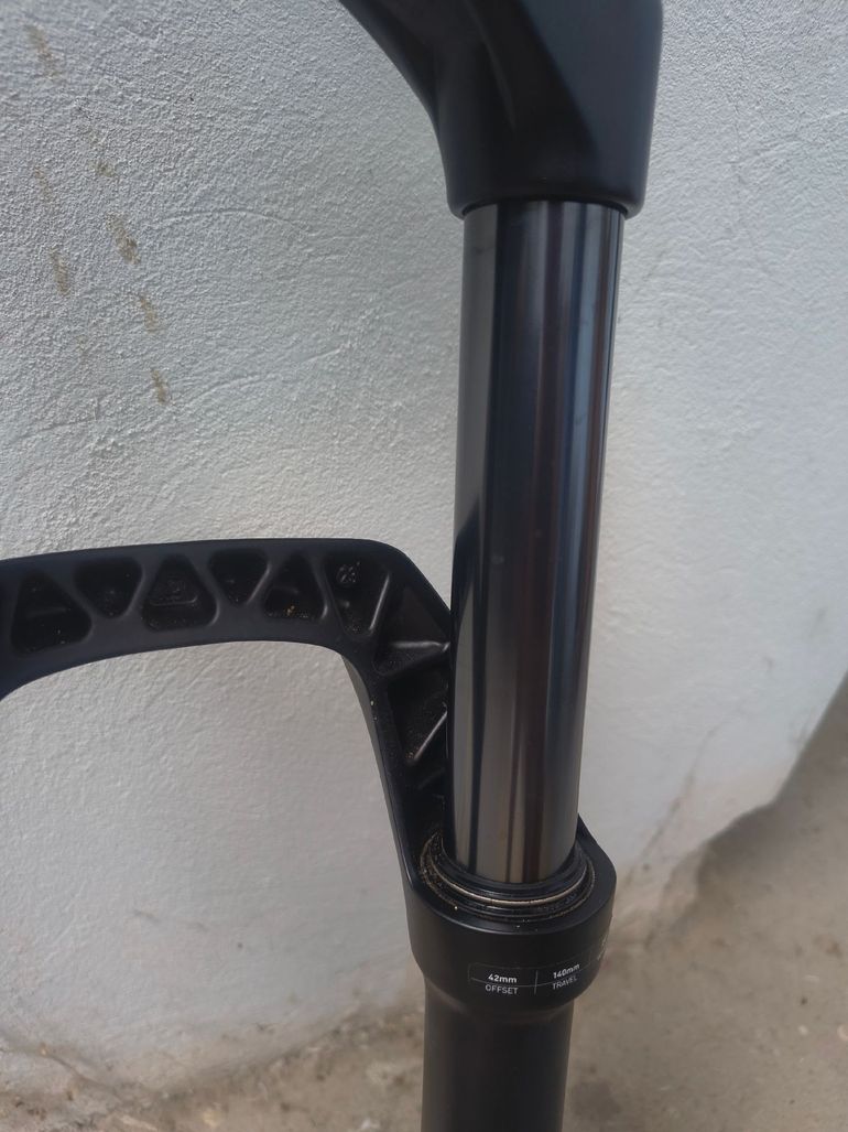 Used Trek Roscoe 7 2023 2023 Mountainbike, Blue, 27.5, 29 — image 19 of 23