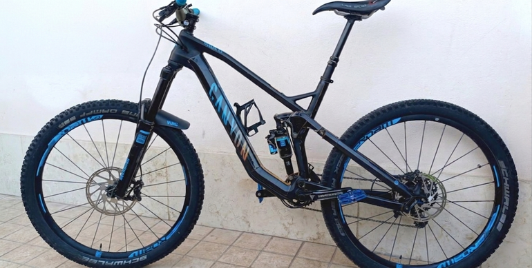 Used Canyon Strive SRAM X01 2015 Mountainbike, Black, 27.5 (650B) — image 2 of 7