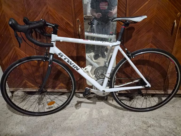 Used B’TWIN B’TWIN Custom Shimano Dura Ace 2014 Road & Gravel — image 1 of 6