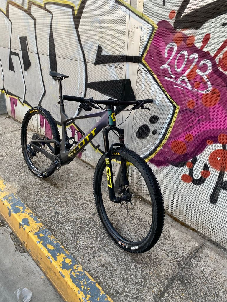 Used Scott Spark RC Team Issue AXS 2023 2023 Mountainbike, Green, 29 — image 1 of 8