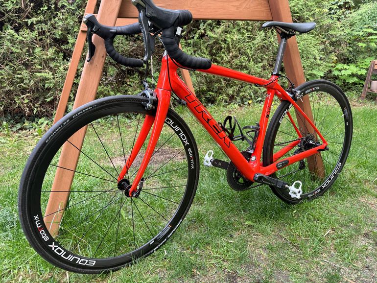 Used Trek Domane Shimano Ultegra 2015 Road & Gravel, Red — image 2 of 9